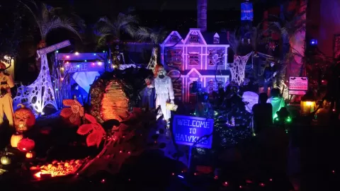 house decorated for halloween, 2022 best theme winner