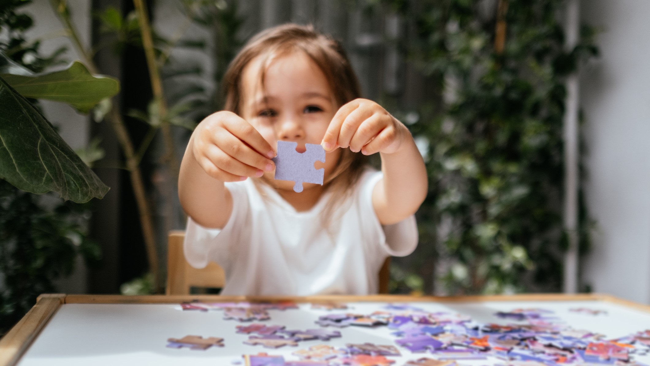 girl with puzzle