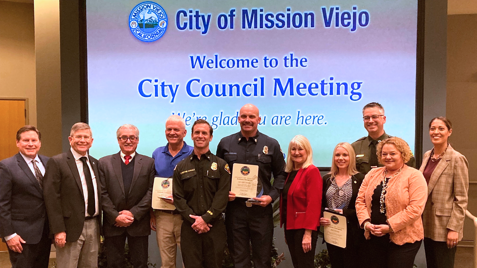 2022 employees of the year with their managers and city council
